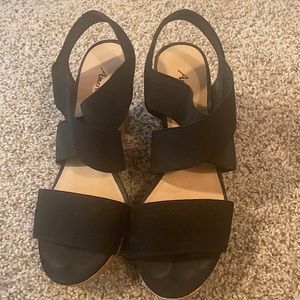 American Eagle espadrille size 8 black very comfortable and cute!